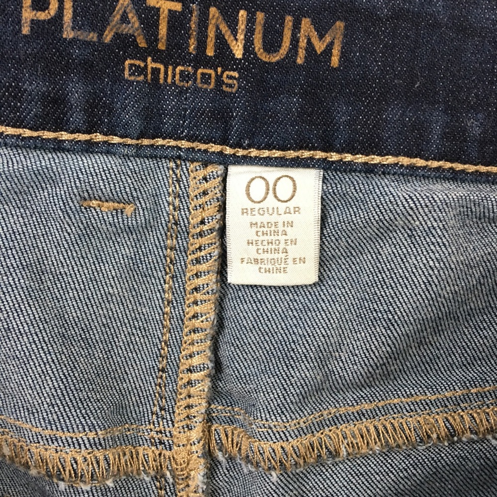 Chico Women’s Platinum Jeans 00 B6720 - Picture 4 of 7
